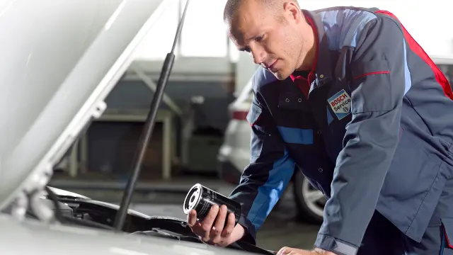 Смяна на масло и филтър в Bosch Car Service