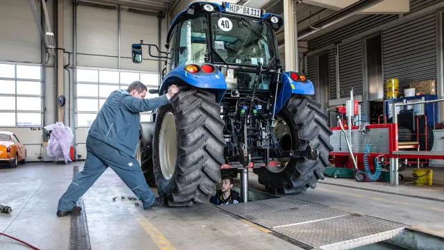 Traktor Reifenmontage