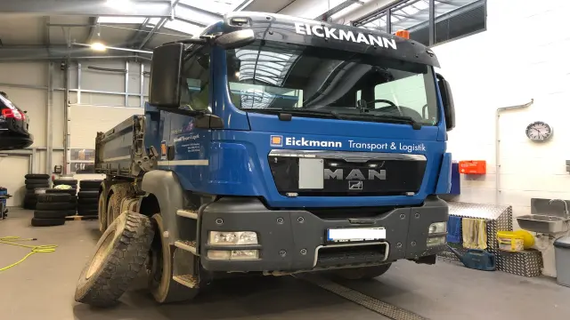 LKW Montage