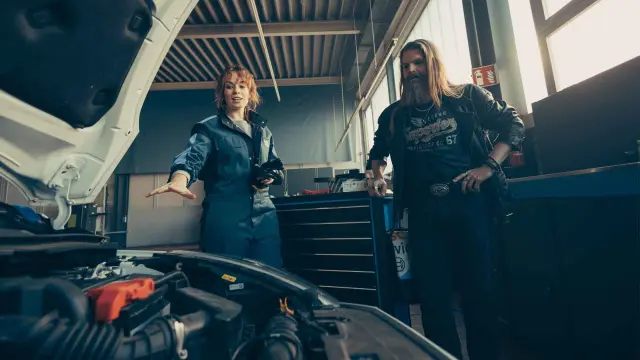 Tuo autosi meille määräaikaishuoltoon ja matkasi jatkuu
