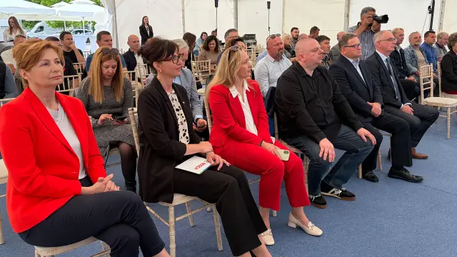 Edukacija na prvom mjestu